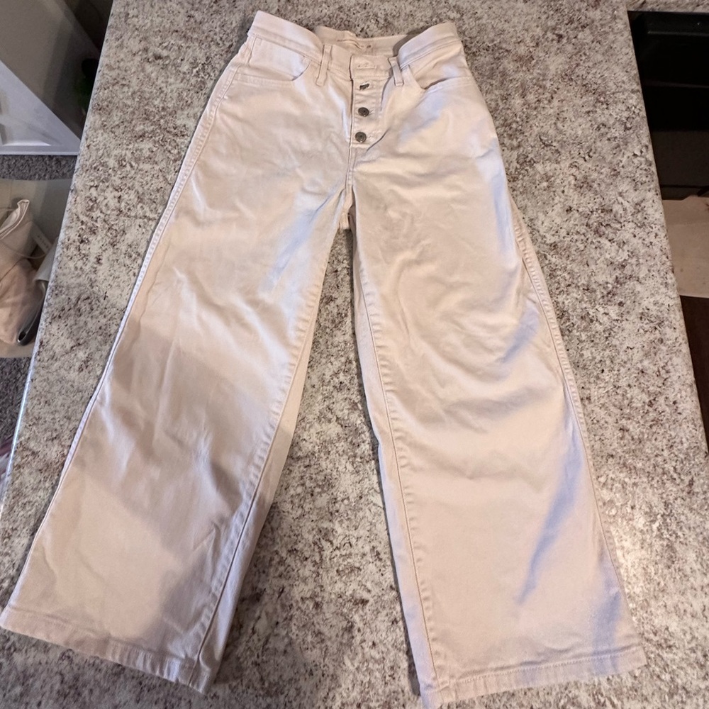 High rise, wide leg Levi’s Jeans